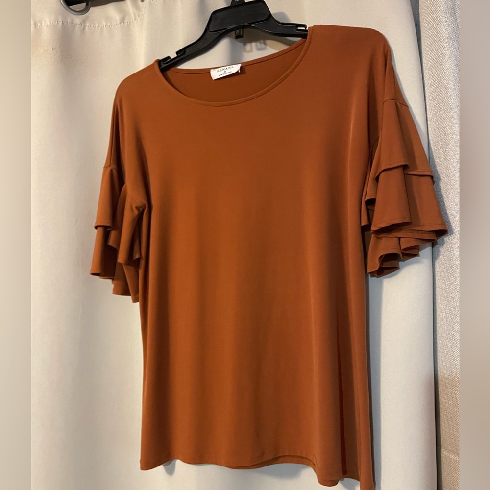 ZENANA LADIES TOP.